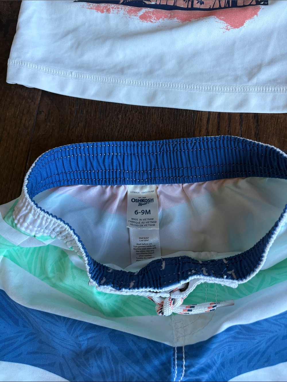 Osh Kosh baby boys swim set - Picture 2 of 4